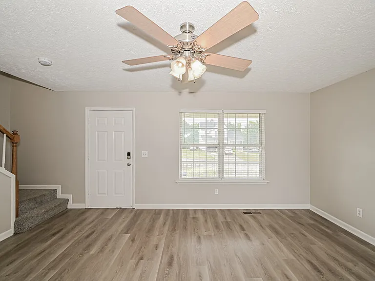 1711 Luton Dr — Photo 5