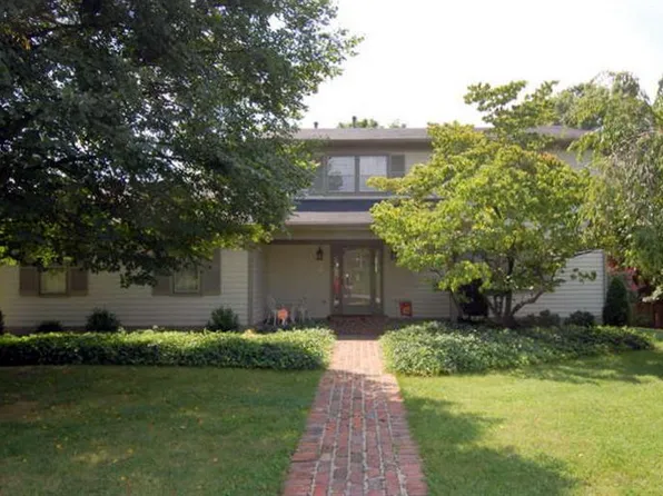 624 Pebble Creek Dr, Lexington, KY 40517