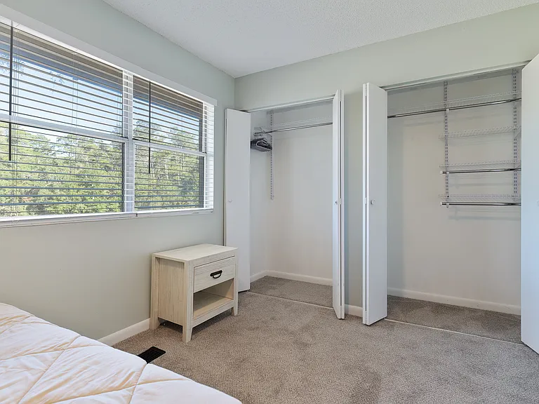Emerald Cove East — Photo 16
