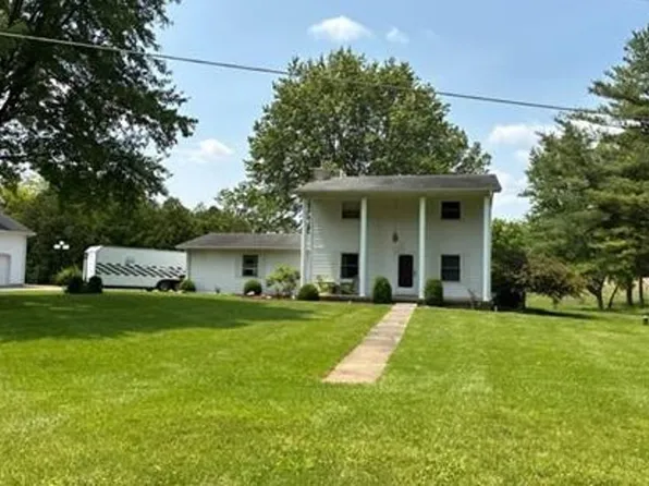 2816 S Angling Pike, Hartford City, IN 47348