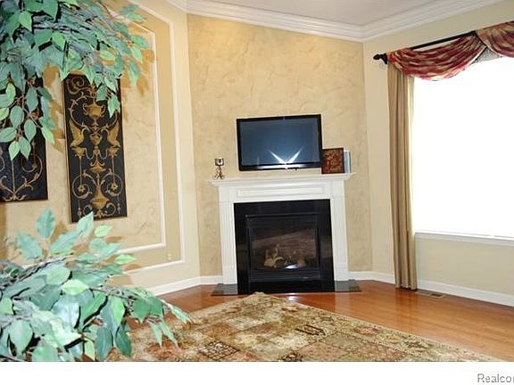5th image of 7400 Brookberry Ct #1