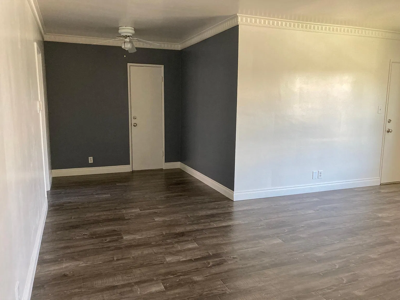 12365 Magnolia Blvd — Photo 2