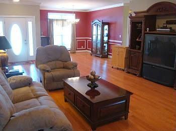 5th image of 10817 Dogwood Cir