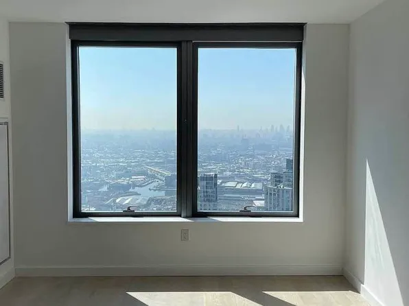 3 Court Square image 1 of 1