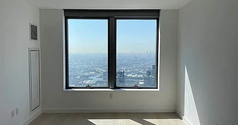 3 Court Square, #5410