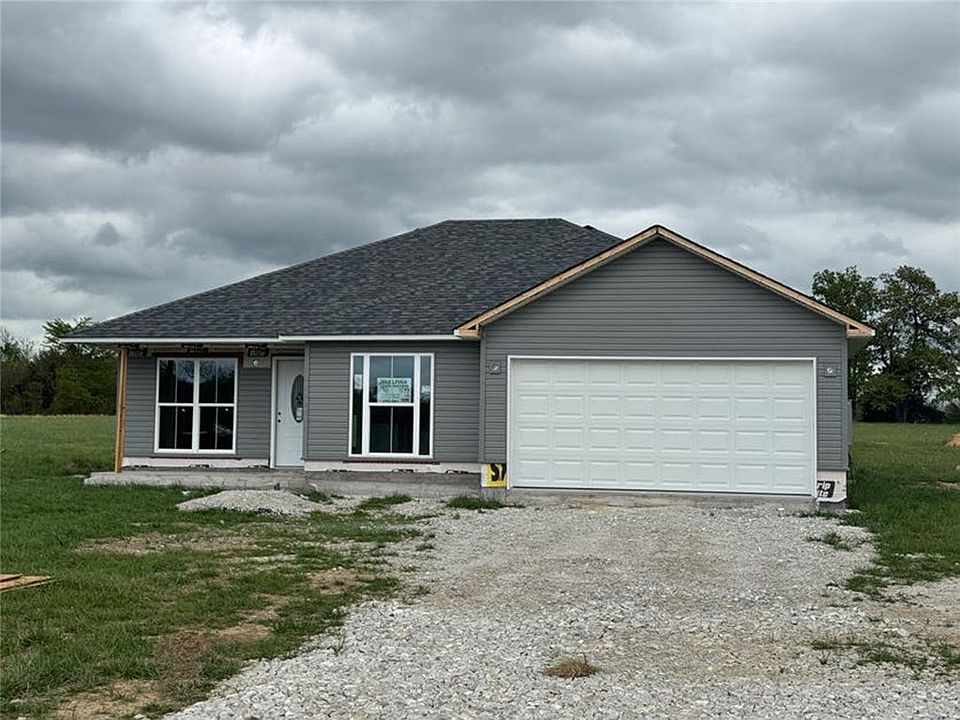 1st image of 198 Stella Ct