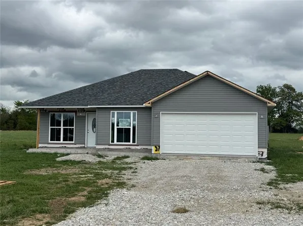 198 Stella Ct, Harrison, AR 72601