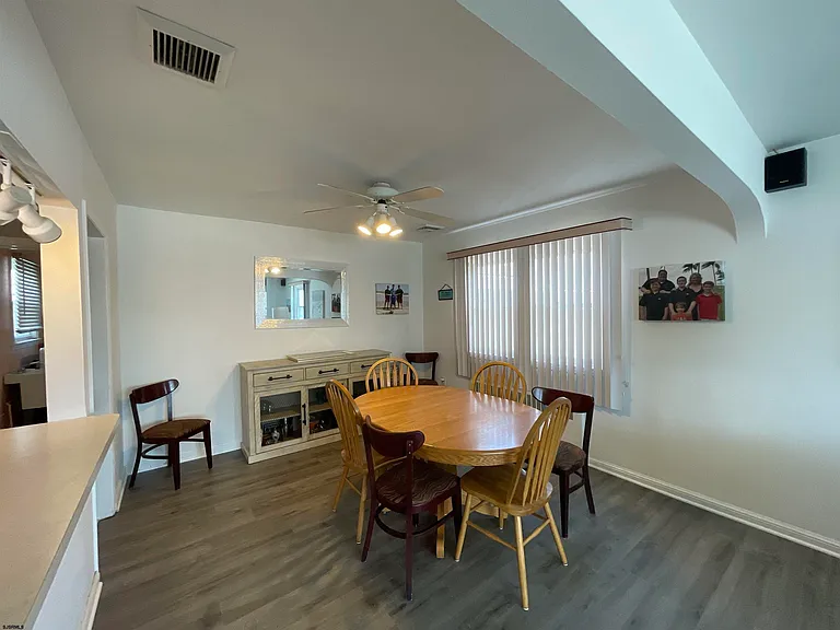 307 N Essex Ave — Photo 9