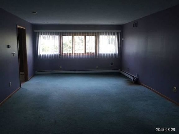 4th image of 143 E Terrace Ave