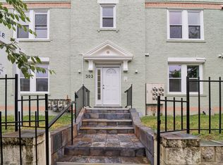 303 Seaton Pl NE APT 4, Washington, DC 20002