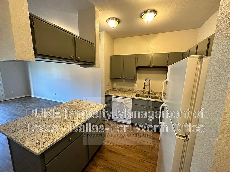 1 bed, 1.0 bath, 690 sqft, $1,200 — Photo 4