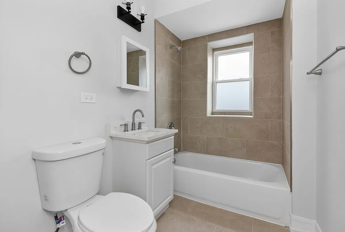 Building Photo - 5400 W 23rd St #1