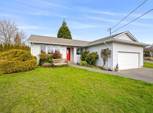 1594 Arbutus Ave, Comox, BC V9M 2T6