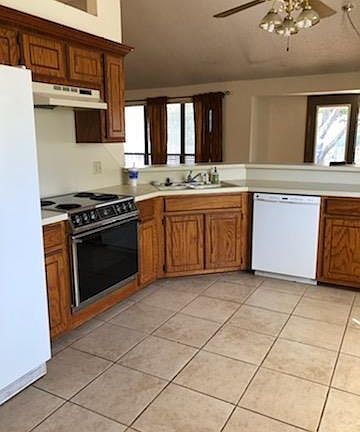 3rd image of 600 Westview Dr