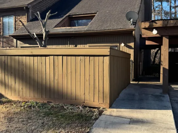 94 Willowick Dr, Lithonia, GA 30038