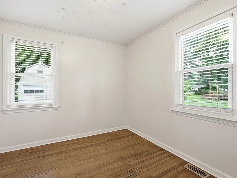 1407 Midgett Dr — Photo 14
