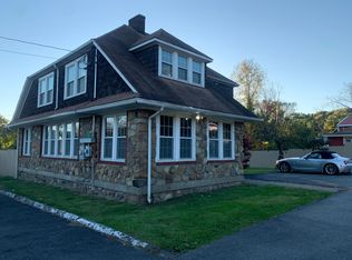 3 Chalefs Ln, New Windsor, NY 12553