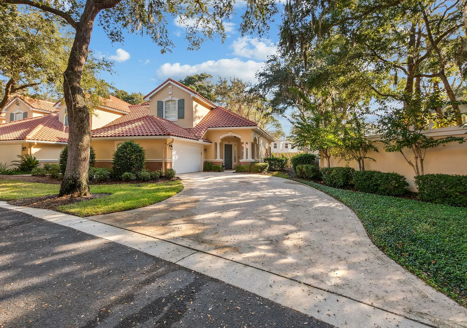 Refined Coastal Luxury on Amelia Island — Photo 1