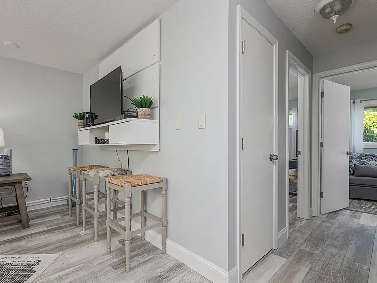 146 W Grand Ave #79 — Photo 13
