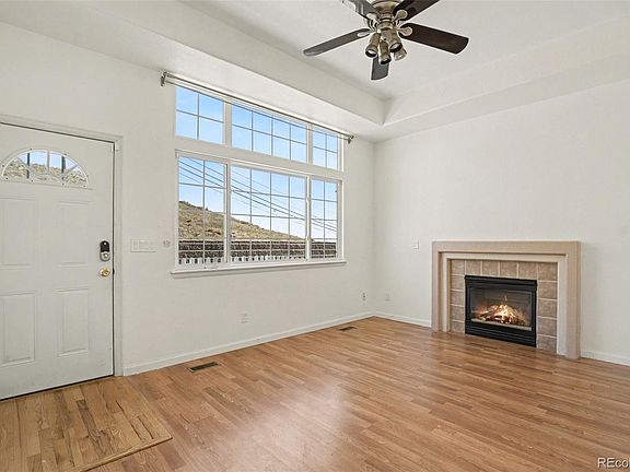 5th image of 8199 Welby Road #2201