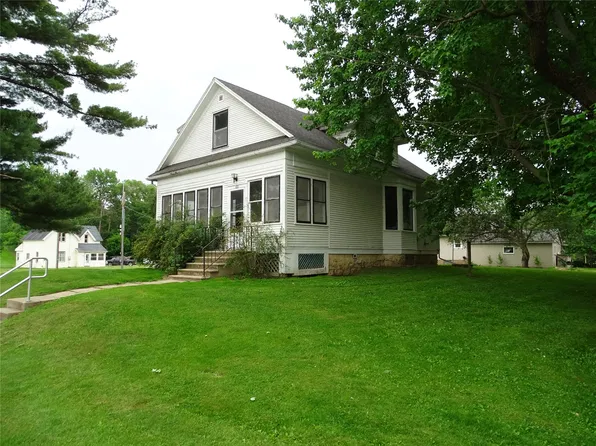 105 Maple Avenue E, Plum City, WI 54761