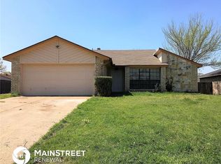 2911 Pepperidge Dr, Lancaster, TX 75134