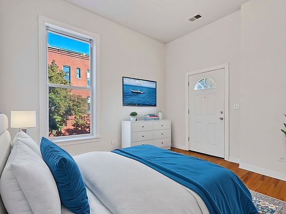 5th image of 2601 W North Ave APT 2