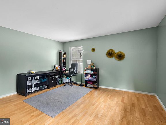 5th image of 45 Lakeview Dr