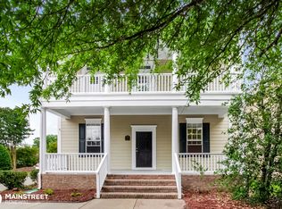 1001 Gainsborough Dr, Matthews, NC 28104