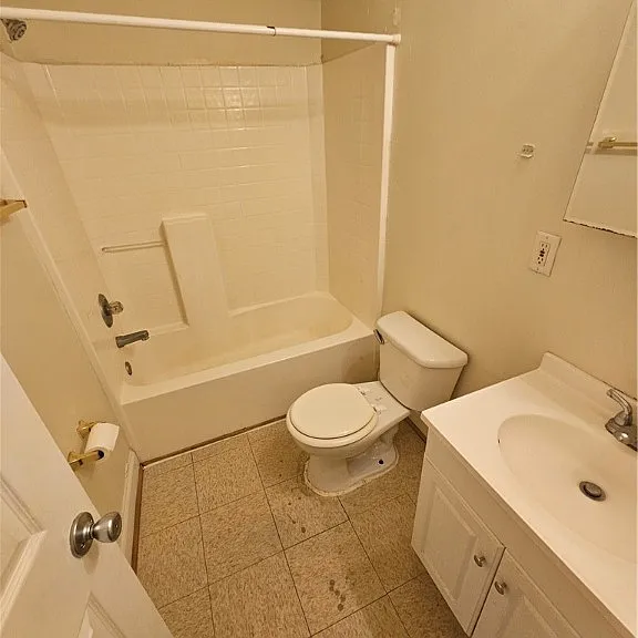 1309 W Clay St — Photo 5