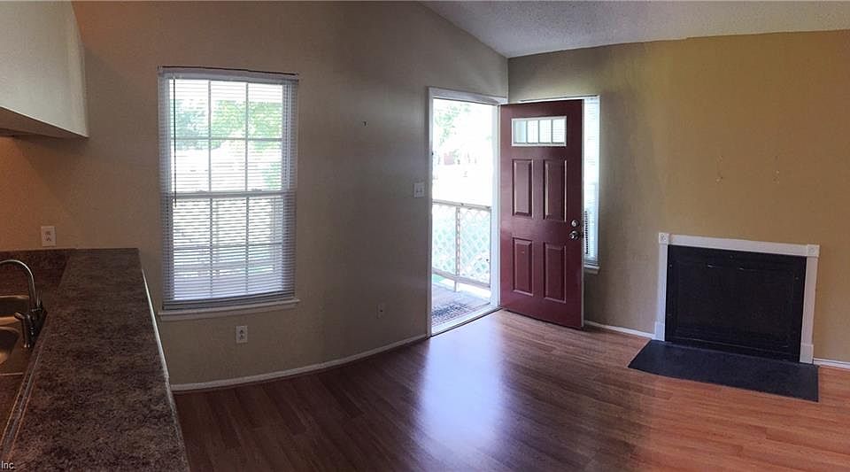 1st image of 4214 Thalia Station Cir