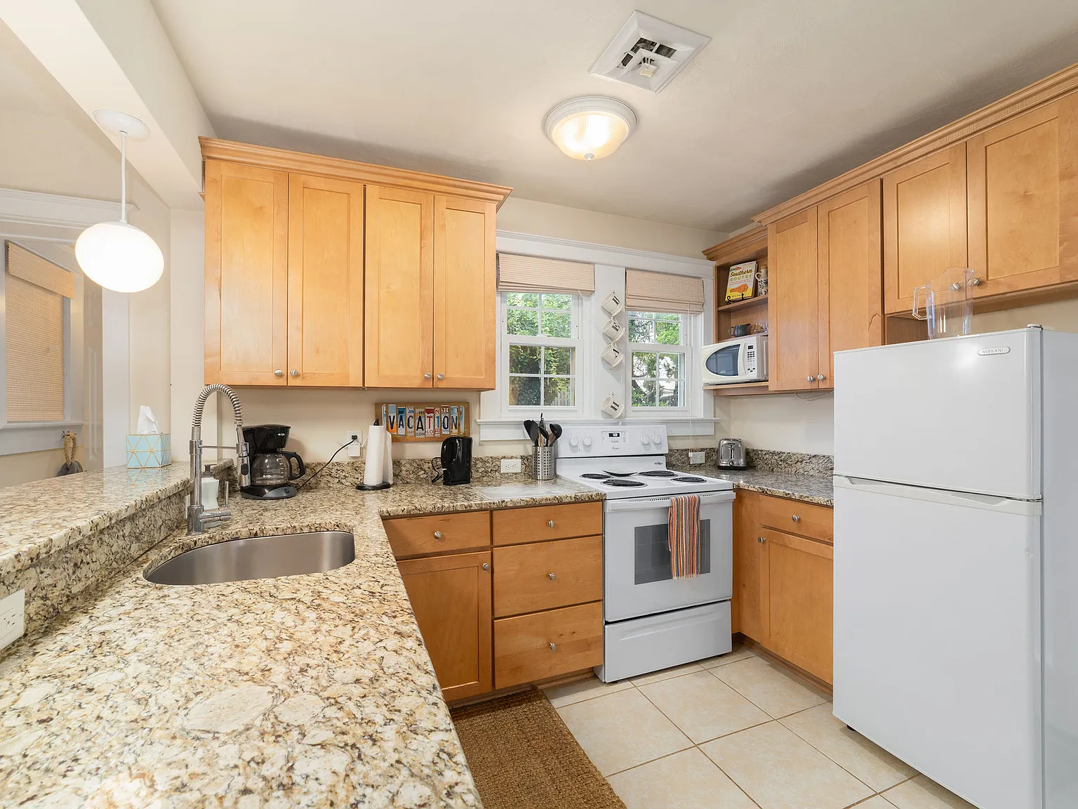 1 bed, 1000 sqft, $2,400 — Photo 2