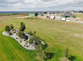 5804 Crested Butte Rd, Bismarck, ND 58503