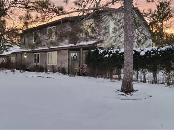 9244 Indian Blvd S, Cottage Grove, MN 55016