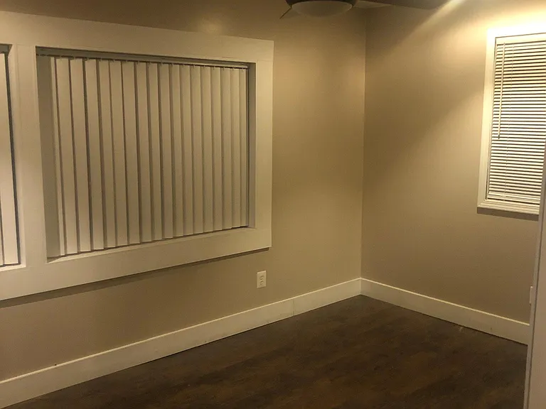 3952 Dallas Ave — Photo 9