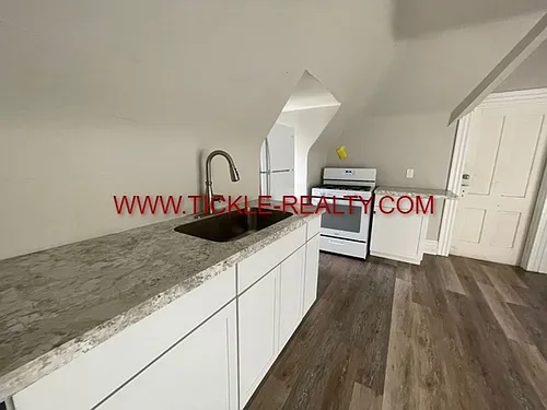 185 Park Ave Photo 1