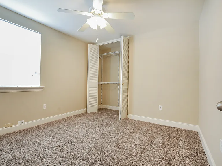 441 Helios Ave — Photo 9