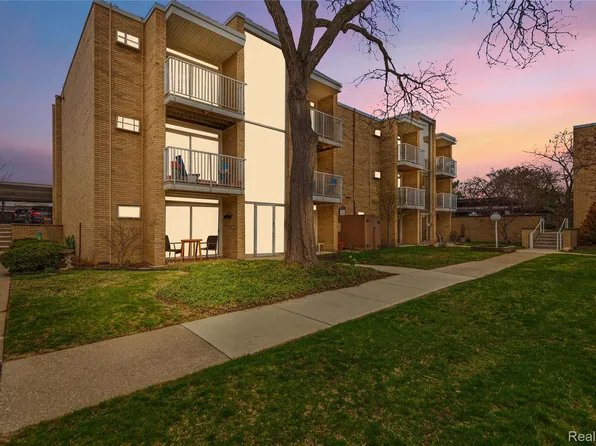 4913 Crooks Rd APT G1, Royal Oak, MI 48073