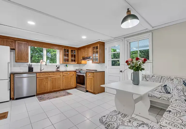560 Prospect Ave — Photo 6