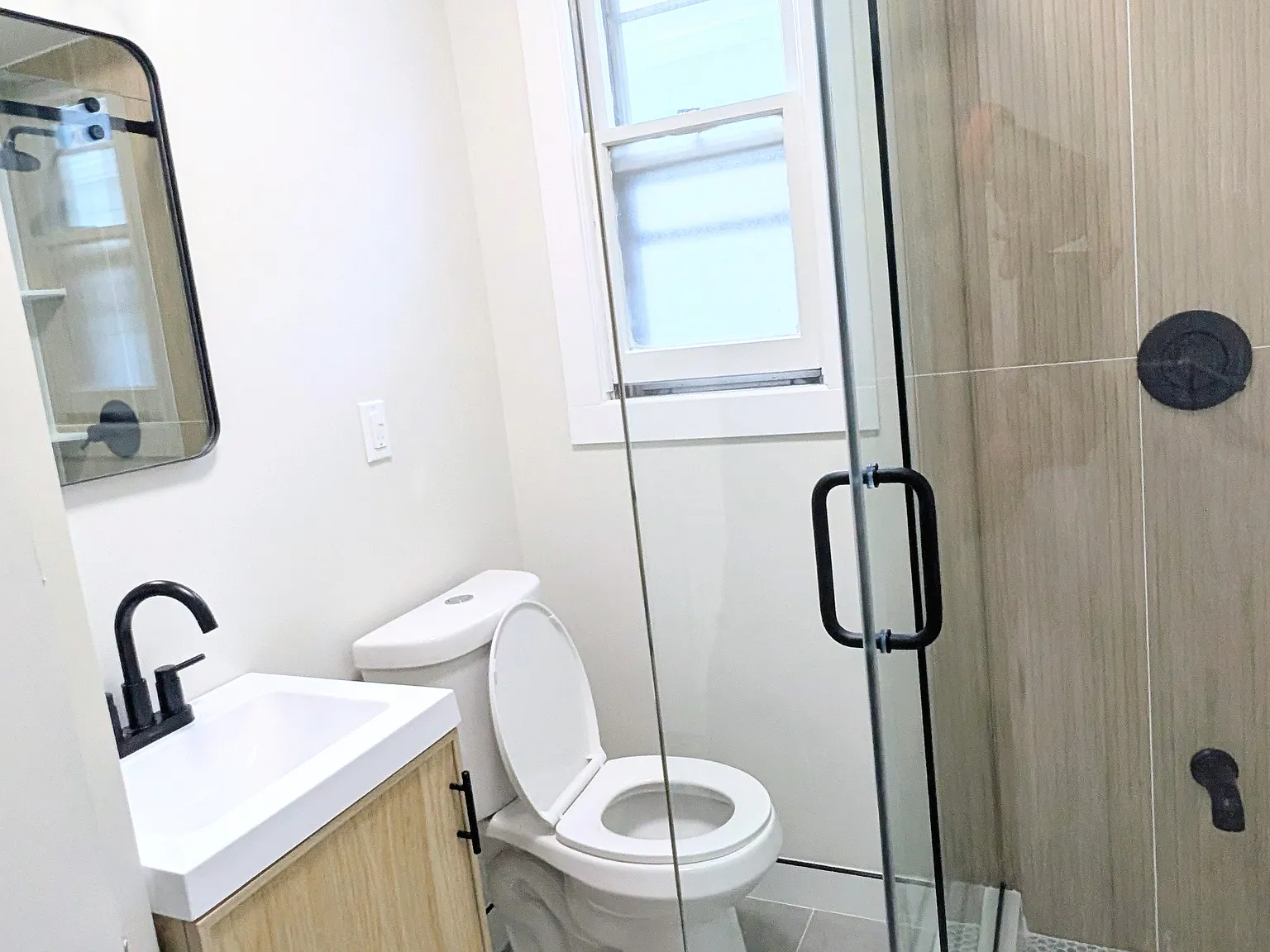 352 Jackson St — Photo 4