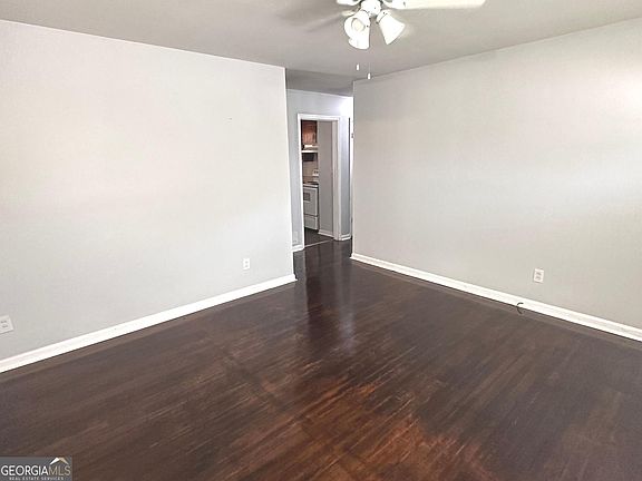 4th image of 5960 Ash St