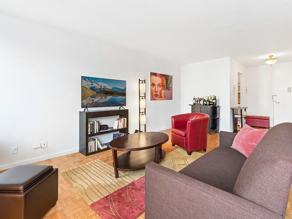 1st image of 45 W 67th St APT 9A
