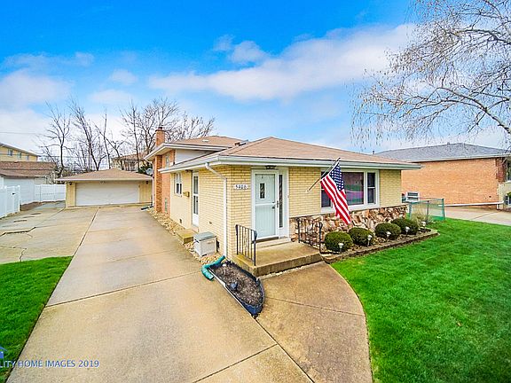 2nd image of 5406 Avery Pl