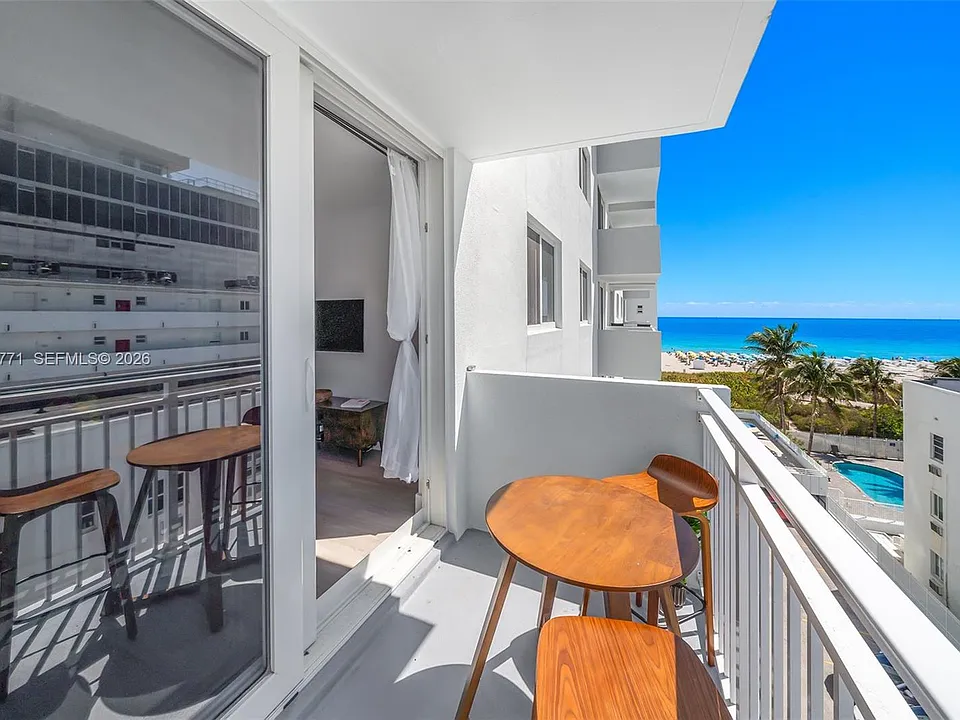 345 Ocean Dr #610