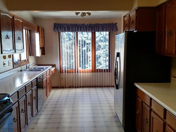3rd image of 6720 Gambol Quail Dr W