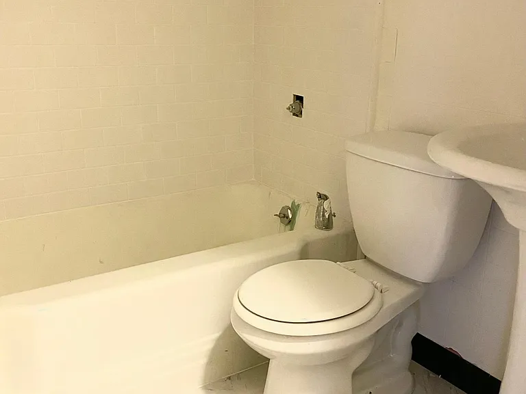 341 Richmond Ave #1 — Photo 11