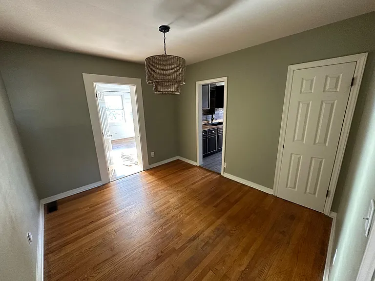 105 Meadowview Dr — Photo 24