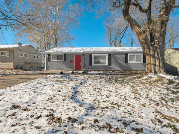10732 Cambridge Ave, Kansas City, MO 64134