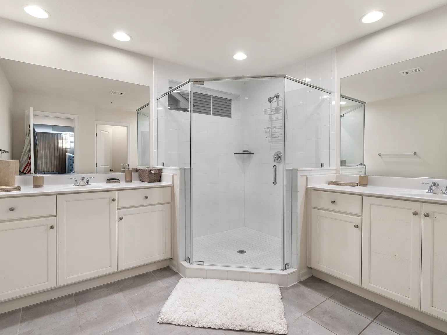 4 bed, 3.5 bath, 3548 sqft, $3,995 — Photo 4
