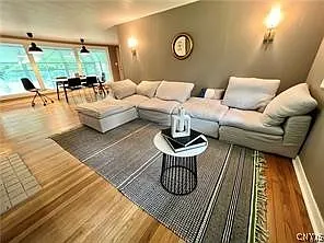 3 bed, 1.0 bath, 1248 sqft, $2,900 — Photo 4